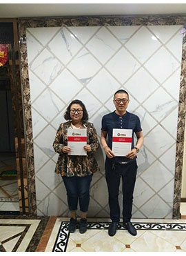 �h������